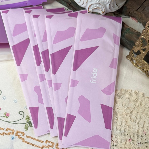 Frida Mom C-Section Silicone Scar Patches - Picture 2 of 5